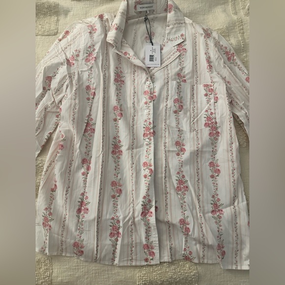 WeWoreWhat - Pink Floral Pajama Top - NWT - Picture 3 of 4